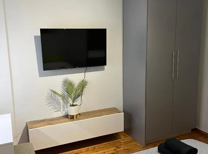 Km53 Luxury شقة سالونيك